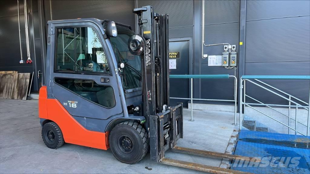Toyota 02-8 FDF 18 柴油叉车