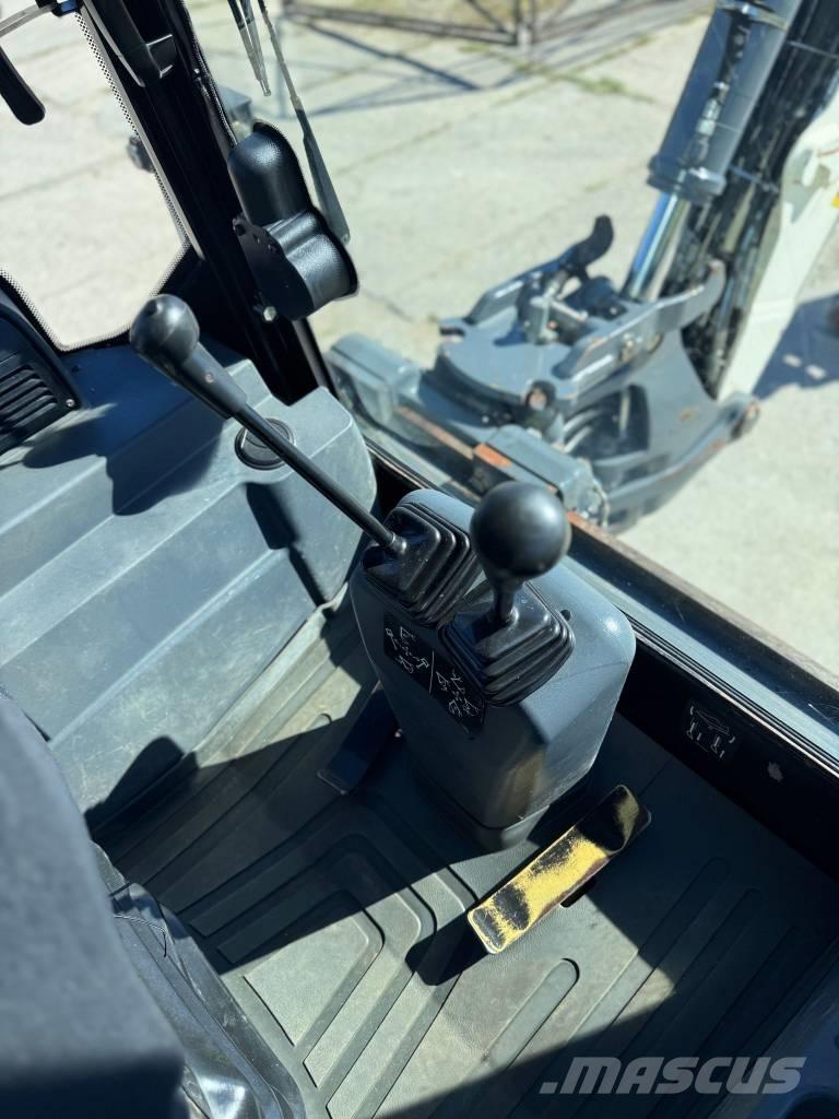 Terex 890 SM 反铲装载机