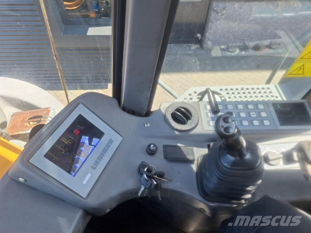 Liebherr L580 轮式装载机