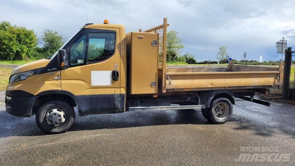 Iveco 35C 15 皮卡车