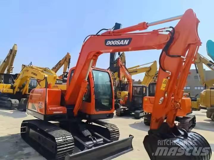 Doosan DX 80 - 9C 小型挖掘机