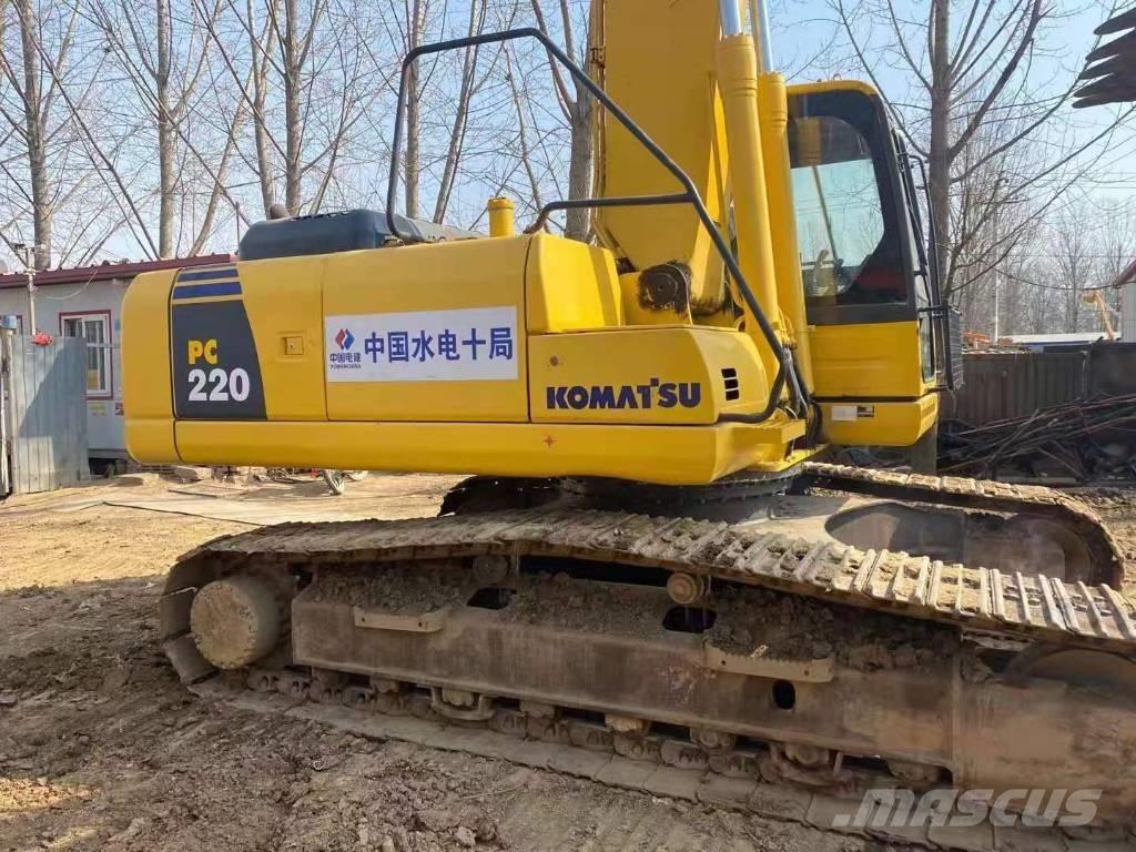 Komatsu pc220-8 履带挖掘机