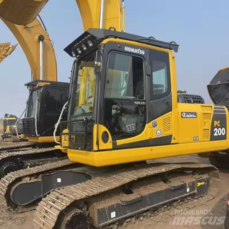 Komatsu PC 200 履带挖掘机