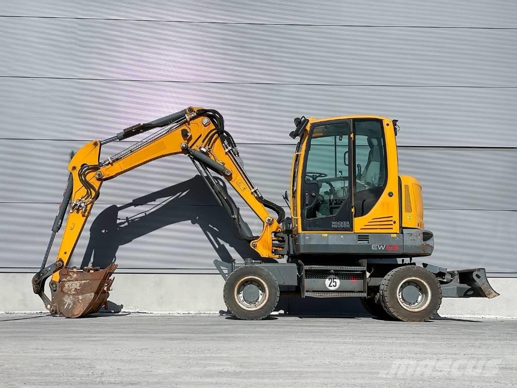 Wacker Neuson EW 65 轮式挖掘机