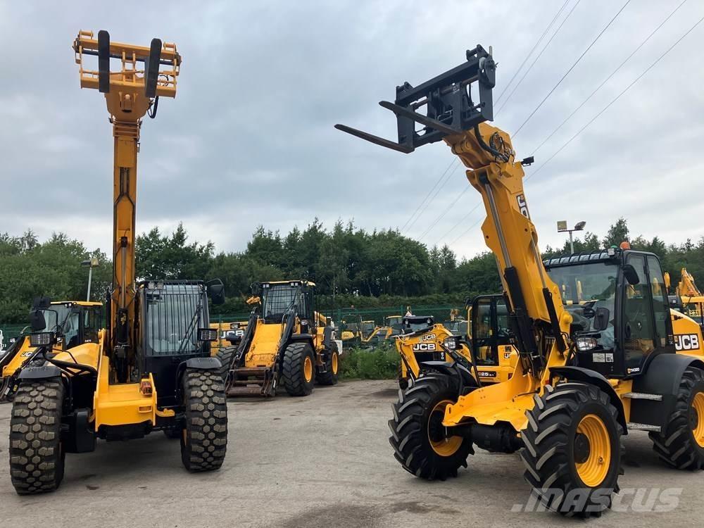 JCB TM320 小型装载机