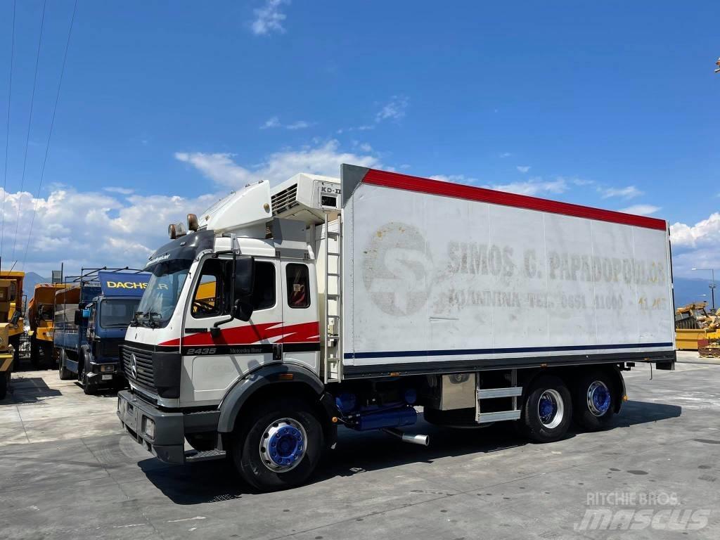 Mercedes-Benz 2435L 冷藏集装箱