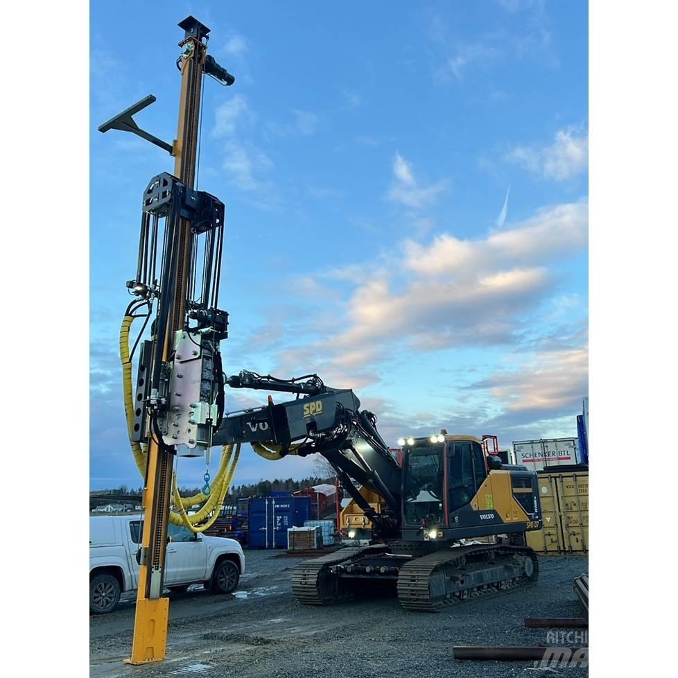 Volvo EC250-D7 打桩机