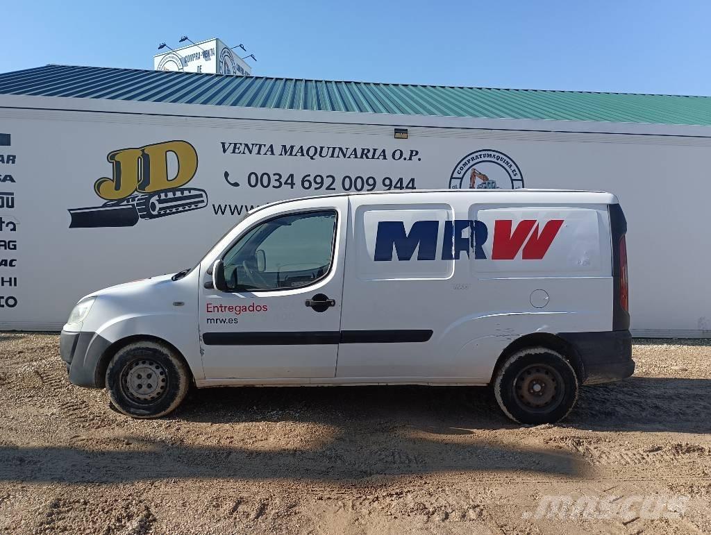 Fiat Doblo 大型面包车