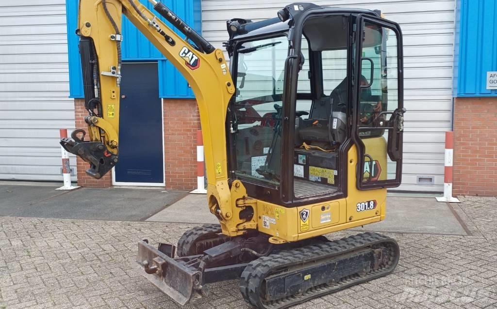 CAT 301.8 小型挖掘机