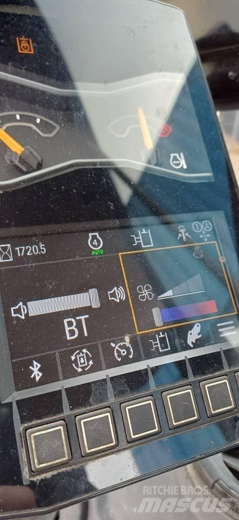 CAT 301.8 小型挖掘机