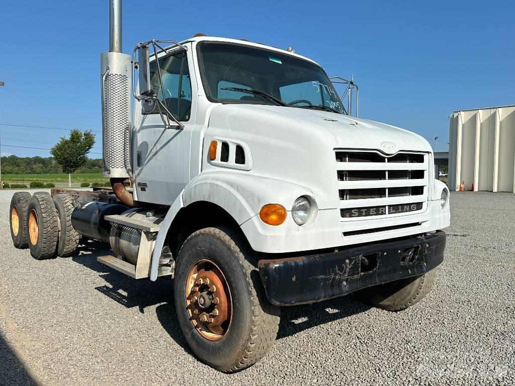 Sterling L 7500 平板车