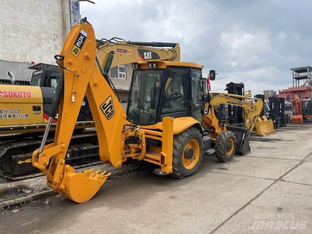 JCB 3 CX 反铲装载机
