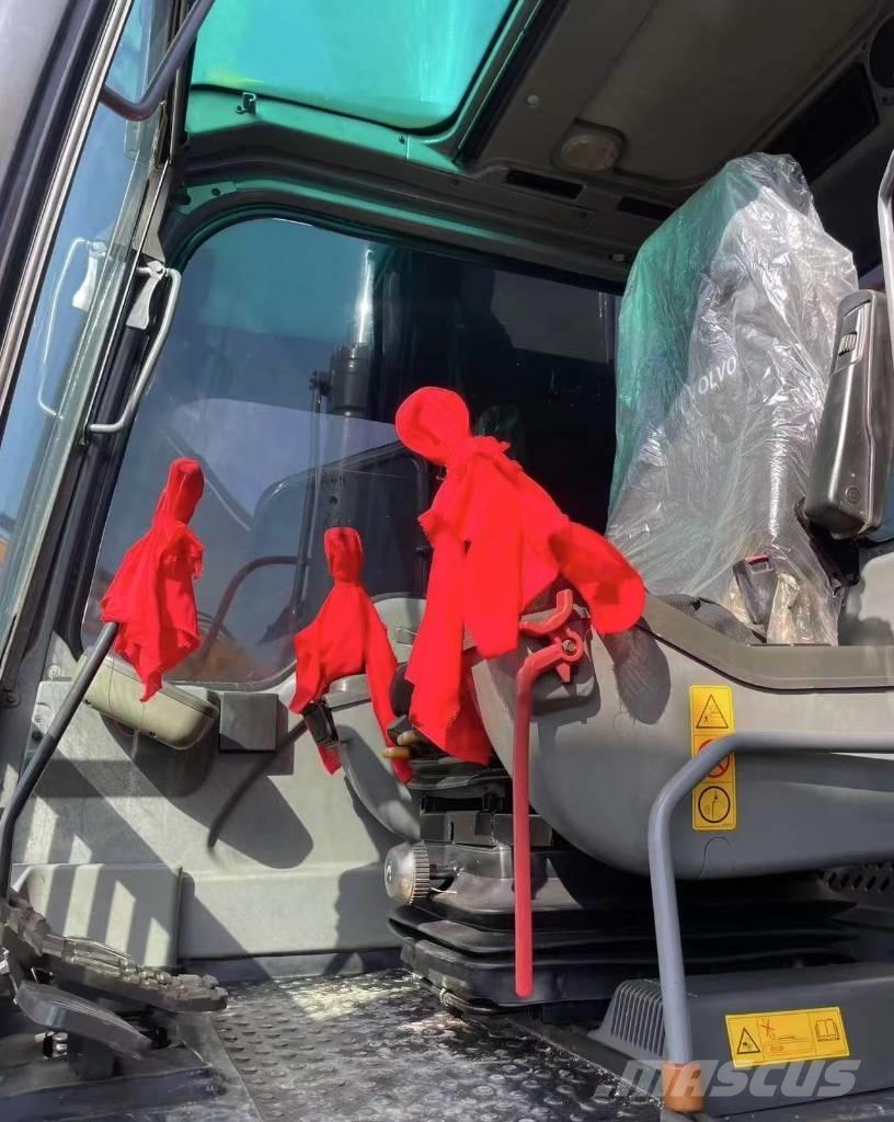 Volvo EC 240 履带挖掘机