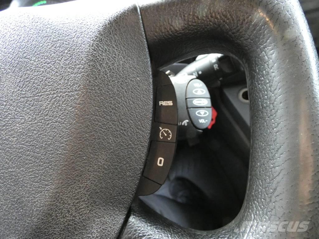 Renault D16 起重车