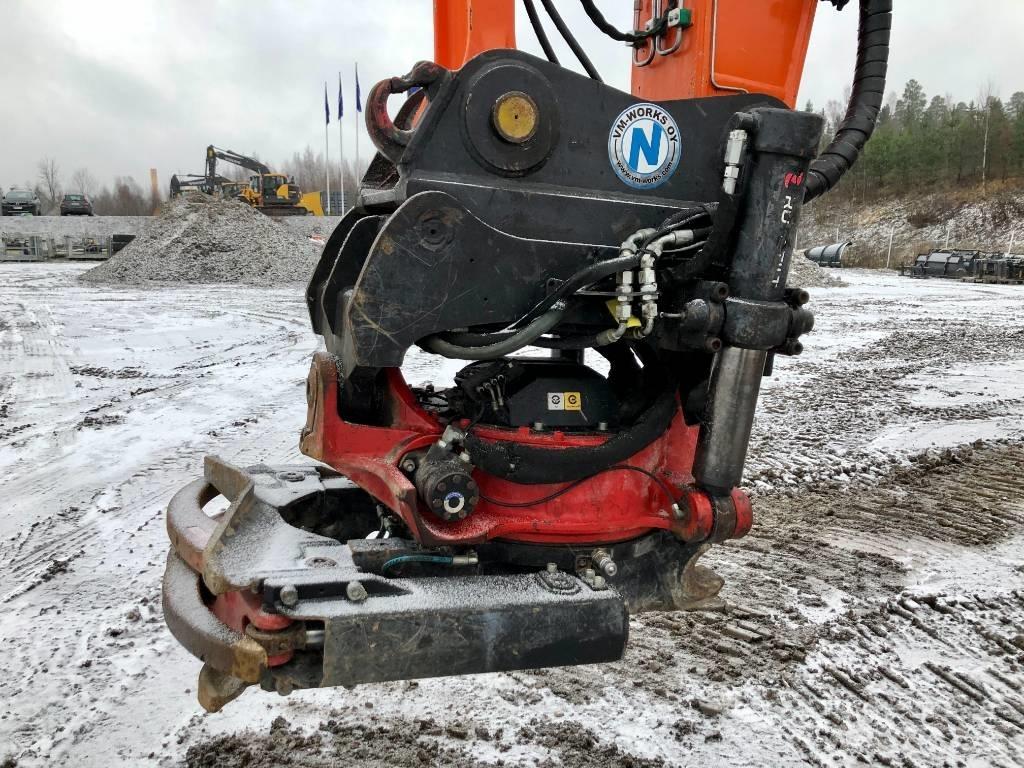 Hitachi ZX225USRLC-6 履带挖掘机