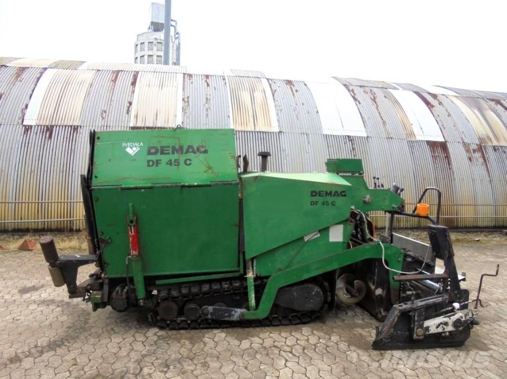 Demag DF 45 C 沥青摊铺机