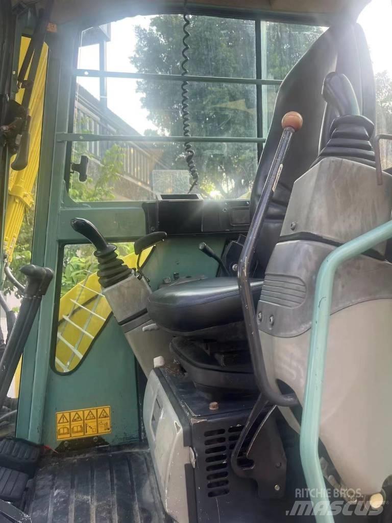 Yanmar Vio 80 中型挖掘机