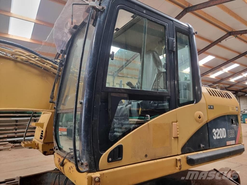 CAT 320 D FOR PARTS 履带挖掘机