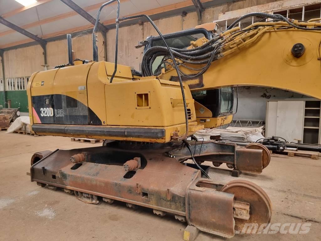 CAT 320 D FOR PARTS 履带挖掘机
