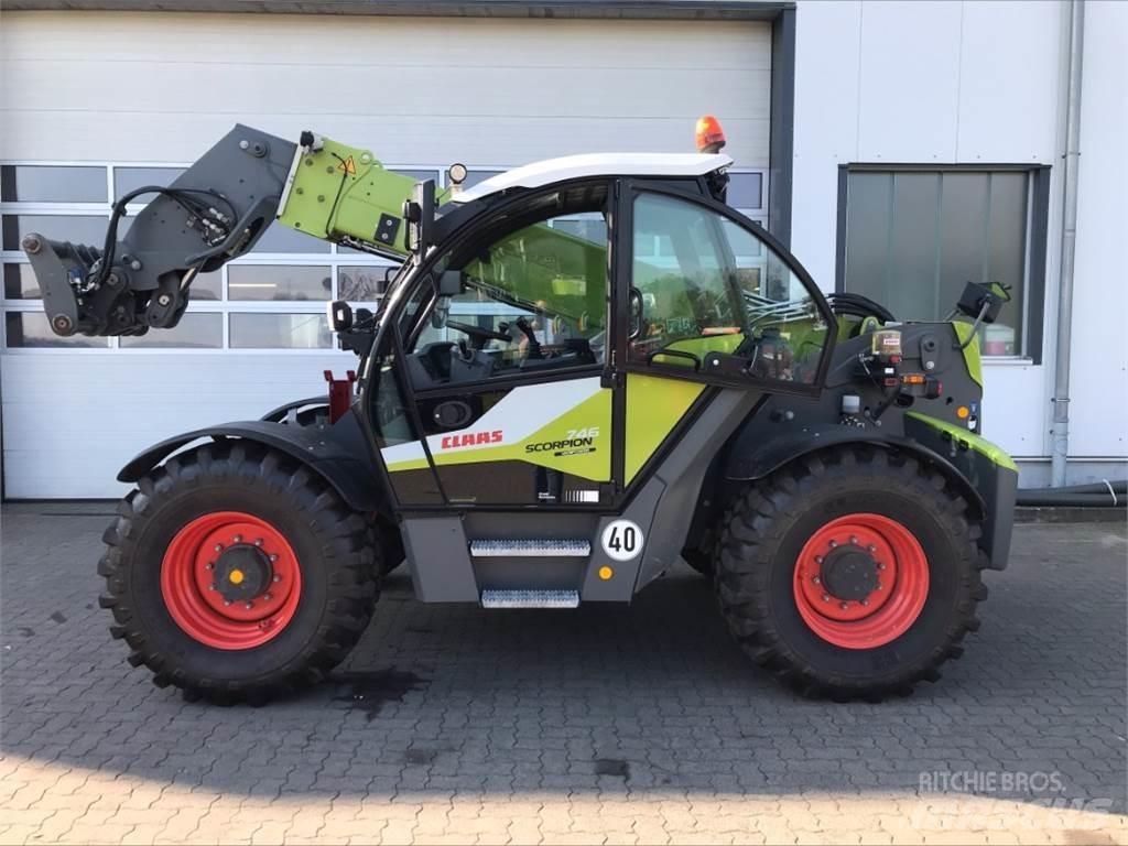 Liebherr T46-7S 伸缩臂叉装车|叉装车