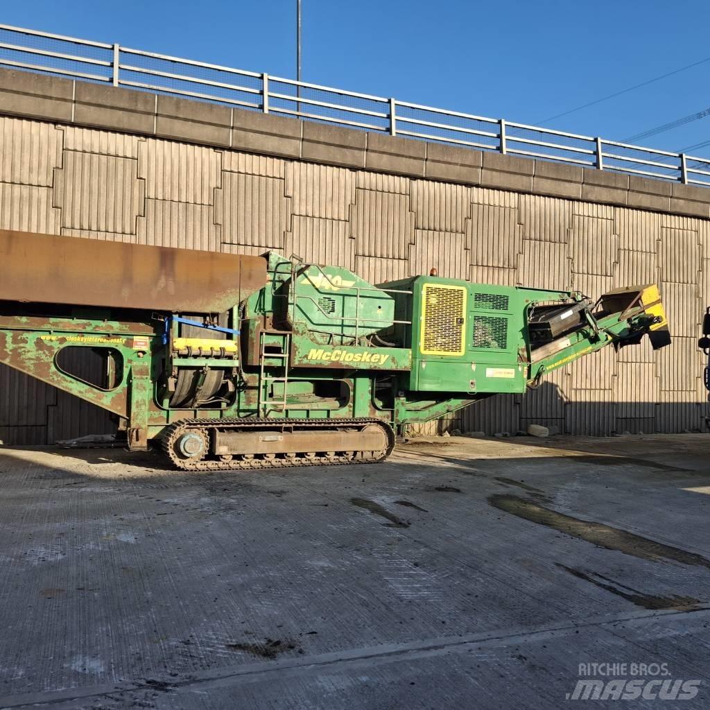 McCloskey J40 移动式破碎机