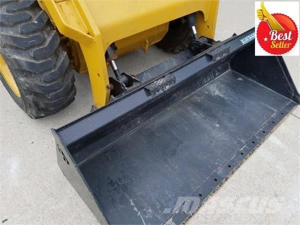 CAT 272 D 滑移装载机