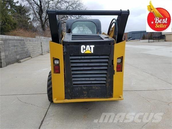 CAT 272 D 滑移装载机