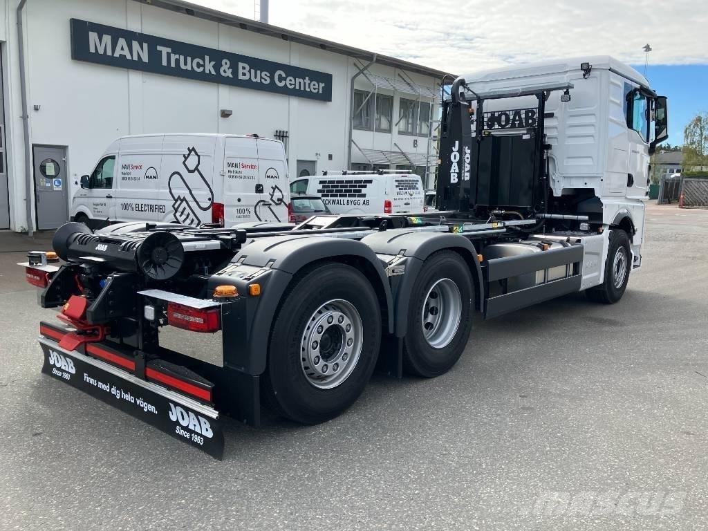 MAN TGX 26.520 工程吊钩车