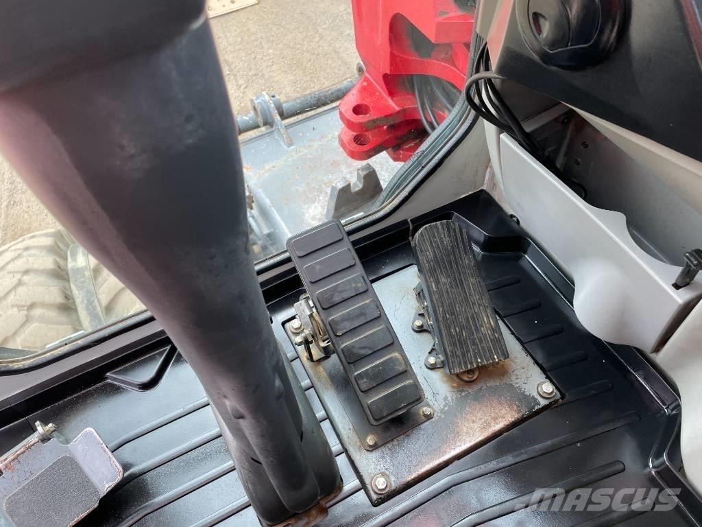 Takeuchi TB 295 W 轮式挖掘机