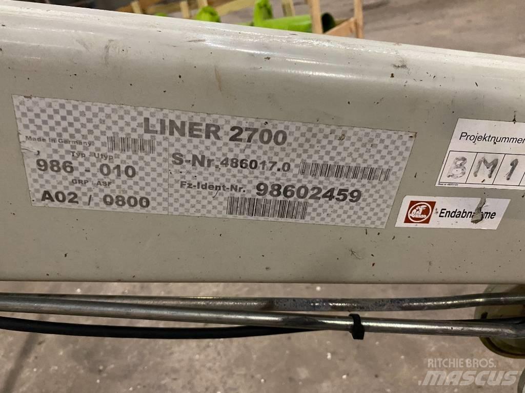 CLAAS Liner 2700 料堆整形机
