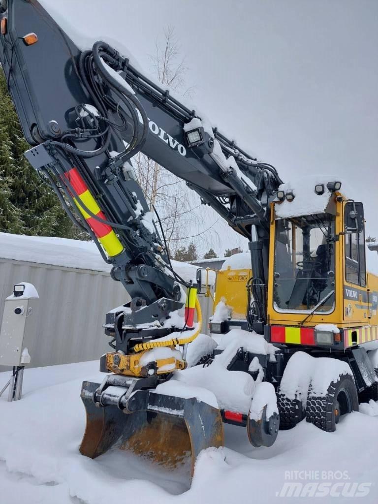 Volvo EW 200 轮式挖掘机