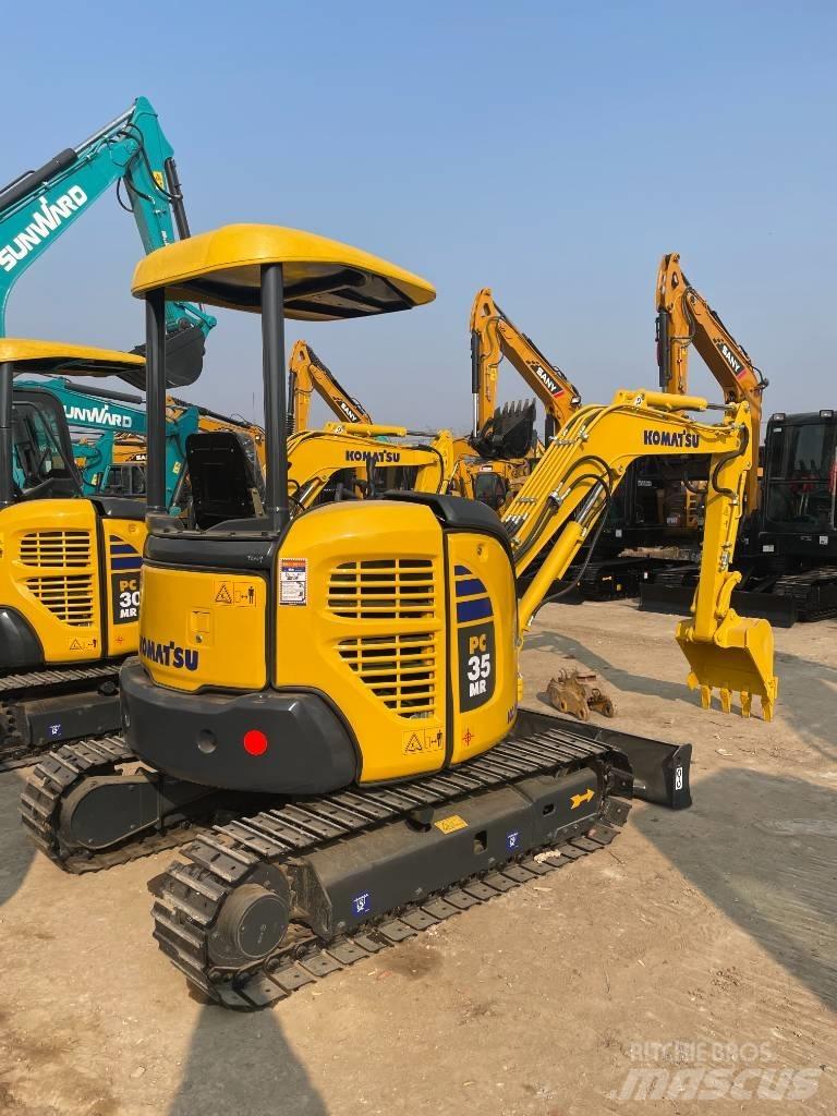 Komatsu PC 35 小型挖掘机