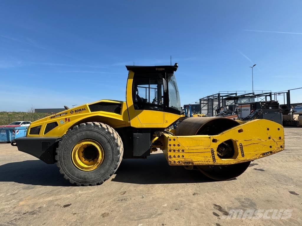 Bomag BW 226 BVC-5 单轮压路机