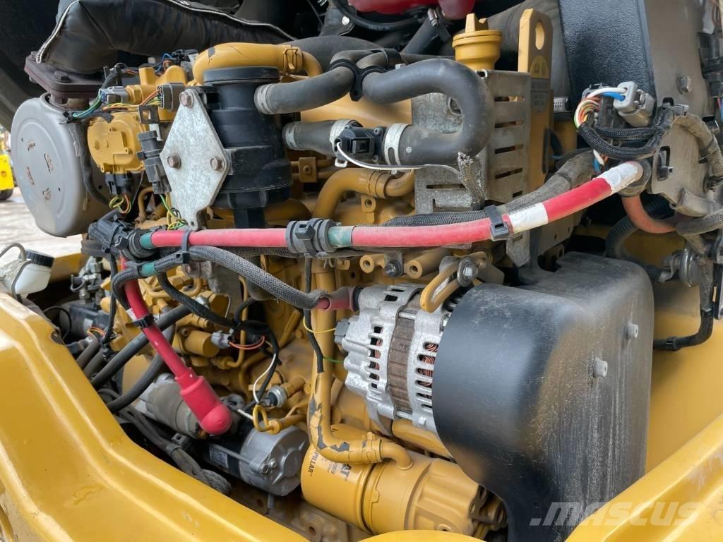 CAT 907M 轮式装载机