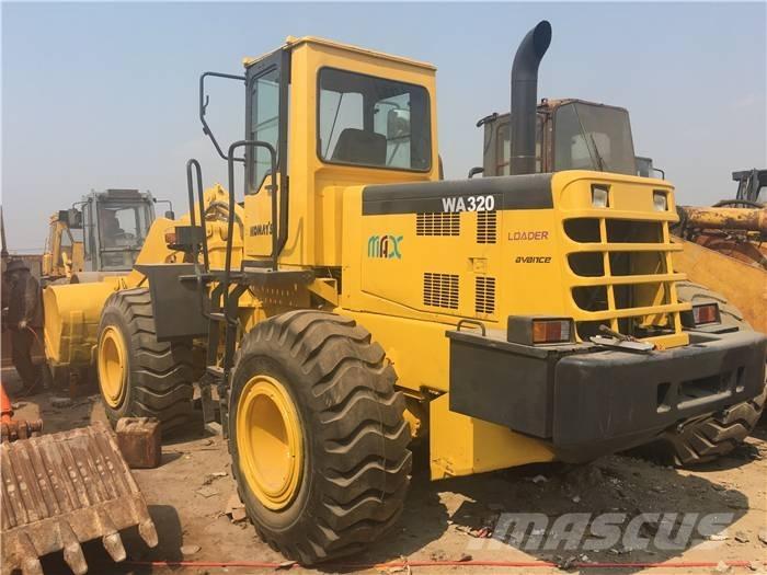 Komatsu WA 320-3 轮式装载机
