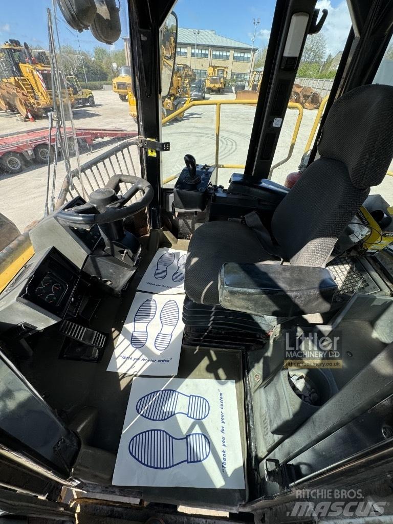 CAT 826H 垃圾压实机