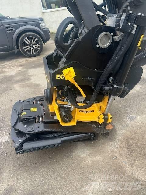 Volvo EC220EL 履带挖掘机