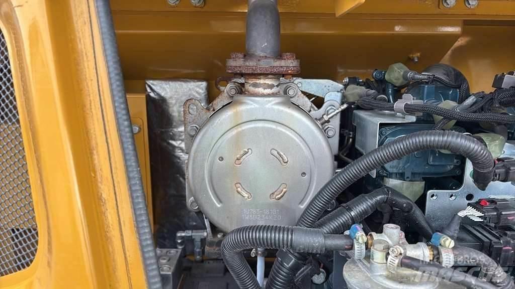XCMG XE80E 小型挖掘机