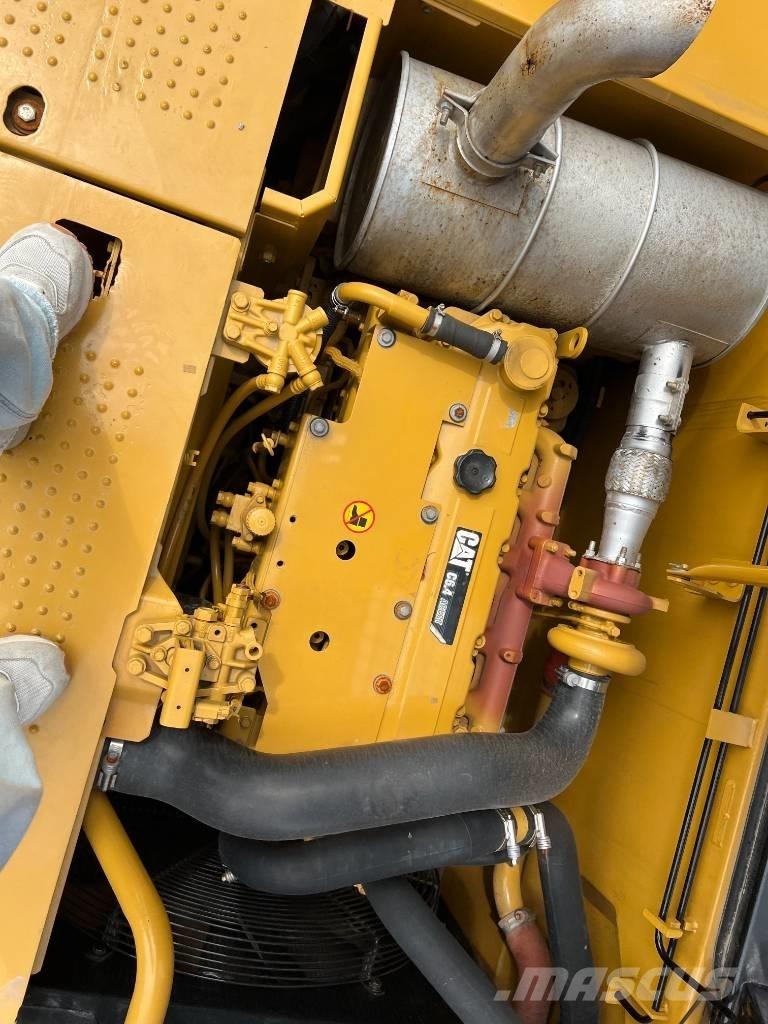 CAT 320 D 履带挖掘机