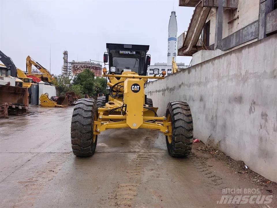 CAT 140H 平地机/推土机