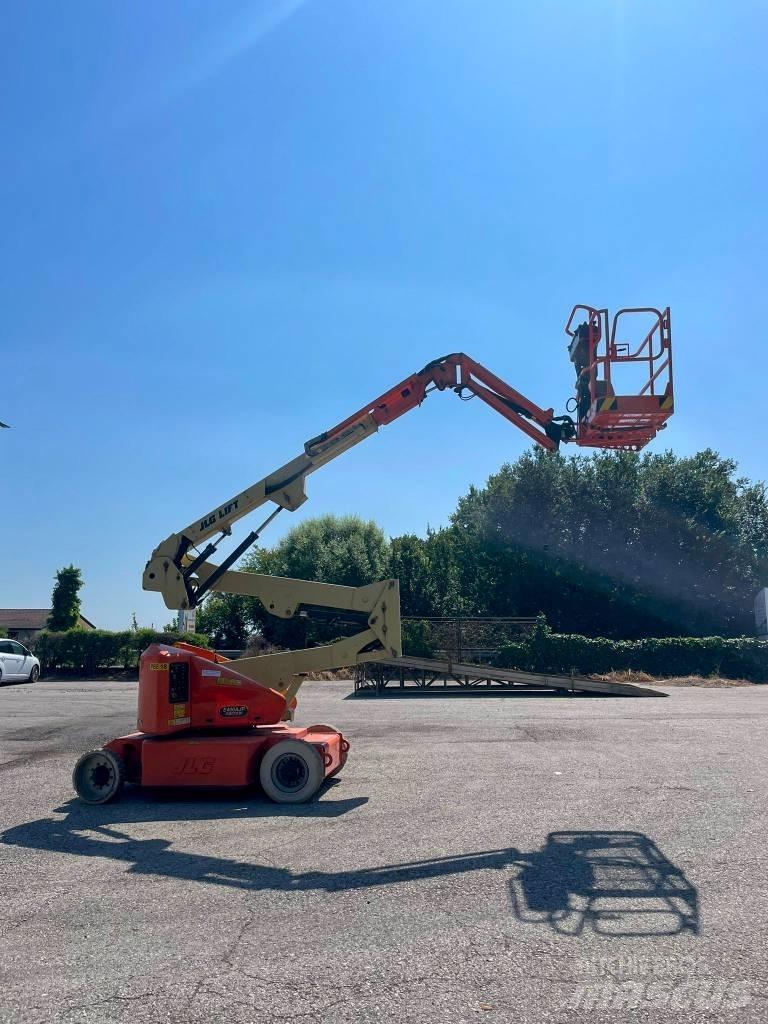 JLG E 400 AJP 曲臂高空工作平台