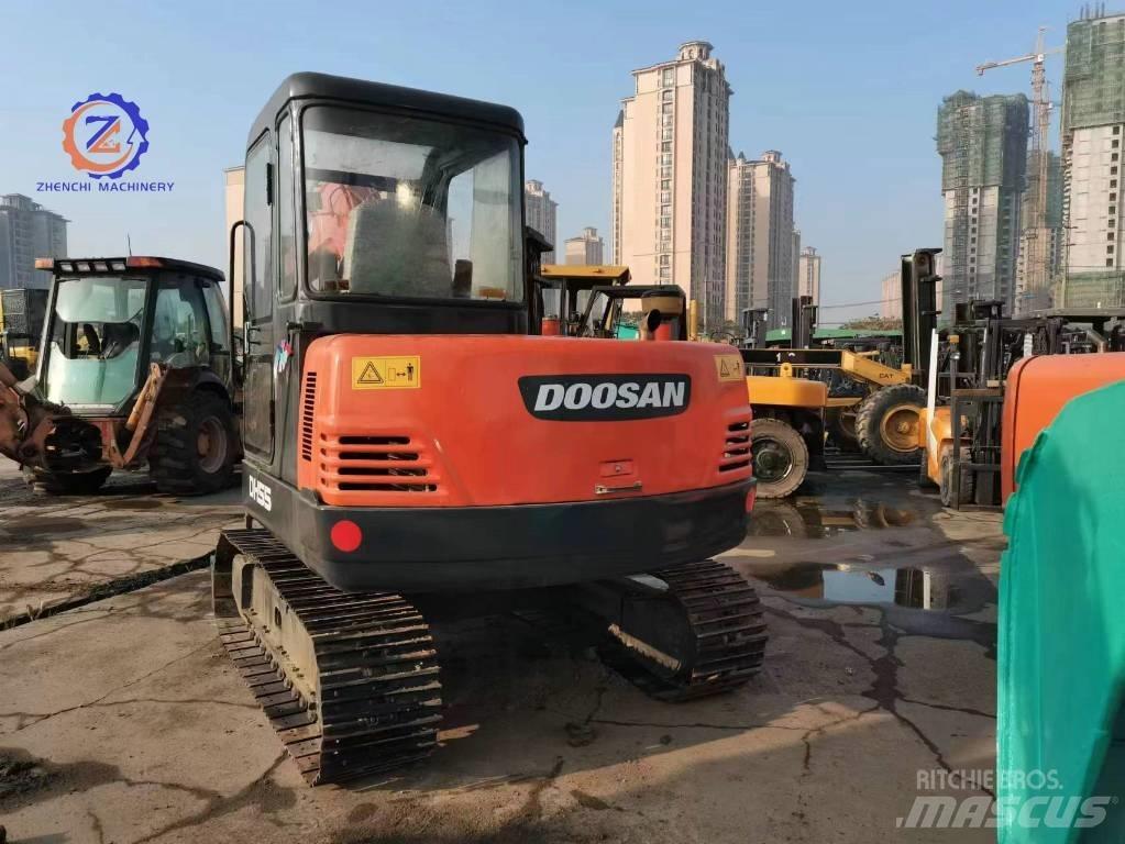 Doosan DH 55 小型挖掘机