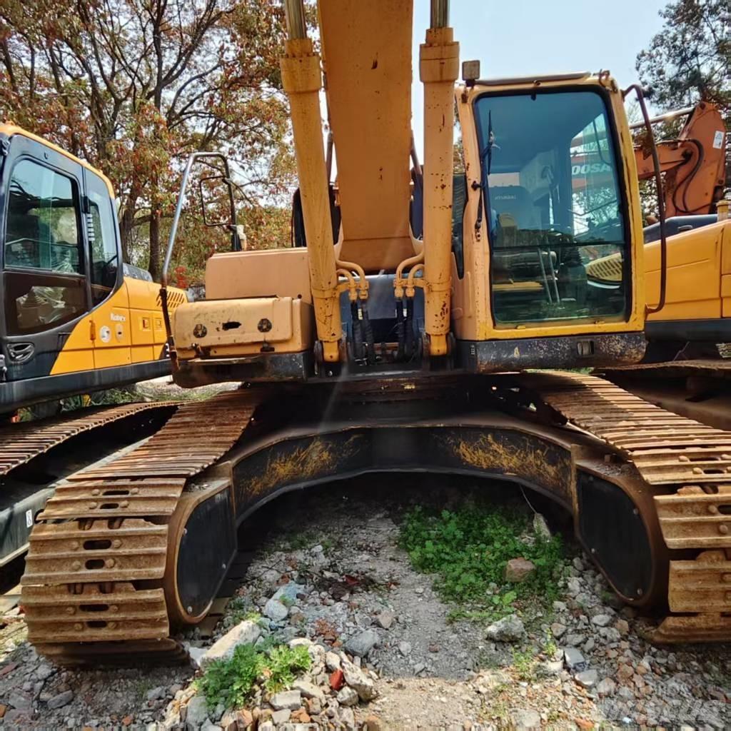 Hyundai Robex 305 LC 履带挖掘机