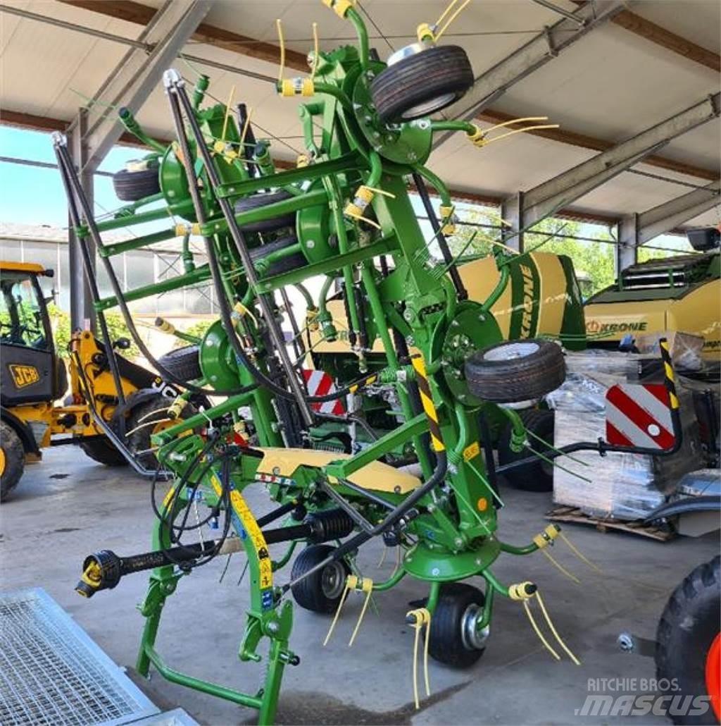 Krone VENDRO 900 犁耙和摊草机