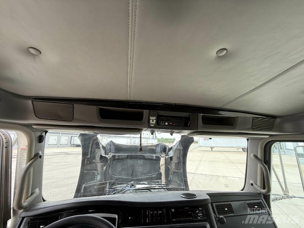 Kenworth T 800 牵引车