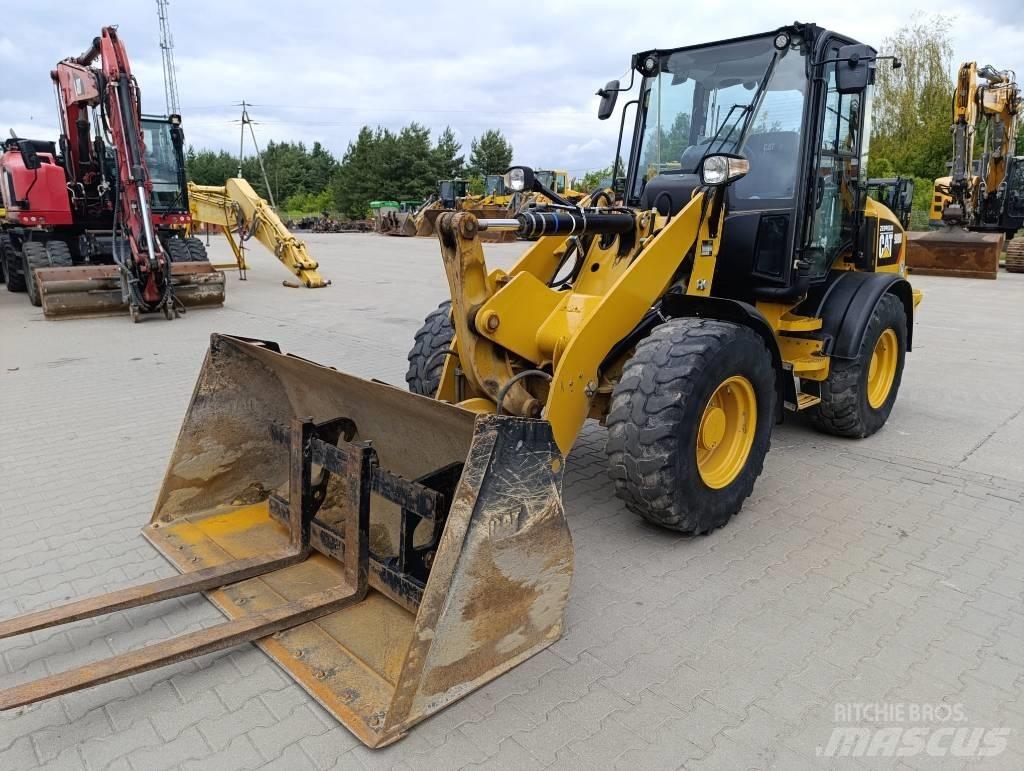 CAT 908M 轮式装载机