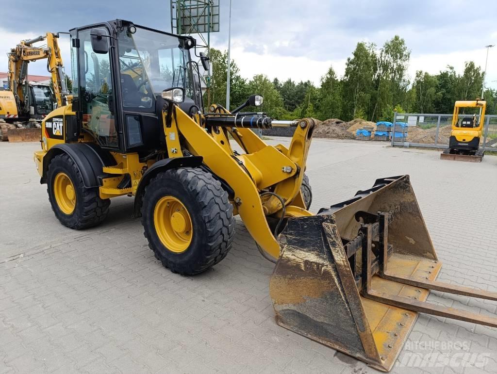 CAT 908M 轮式装载机