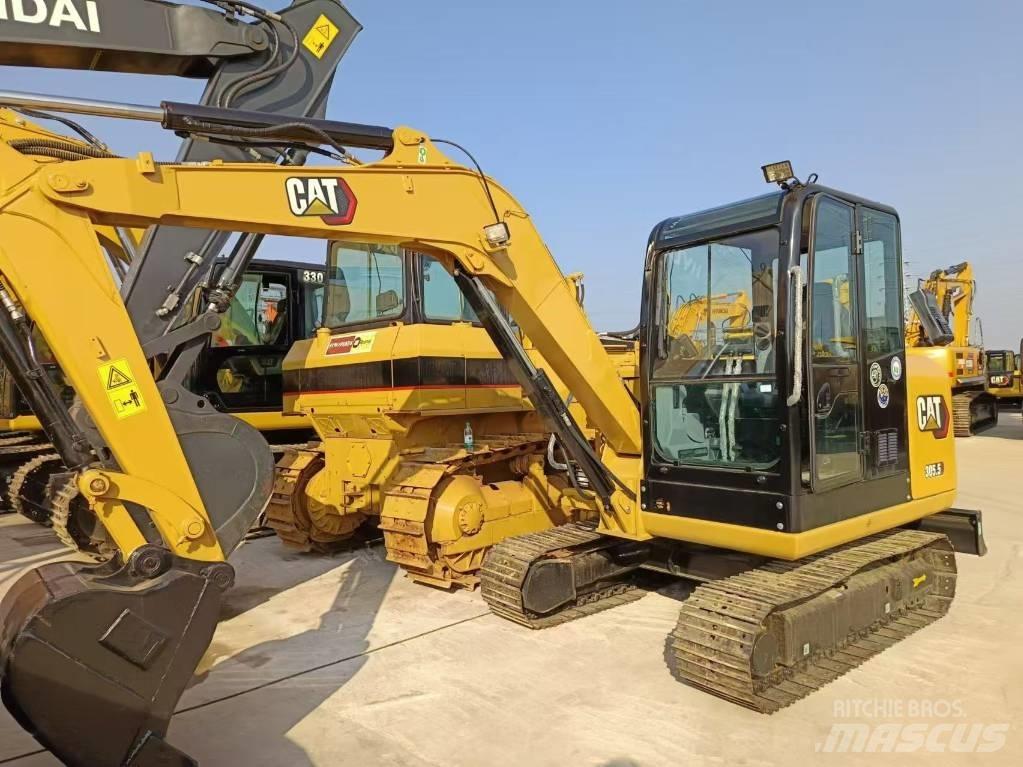 CAT 305.5 小型挖掘机