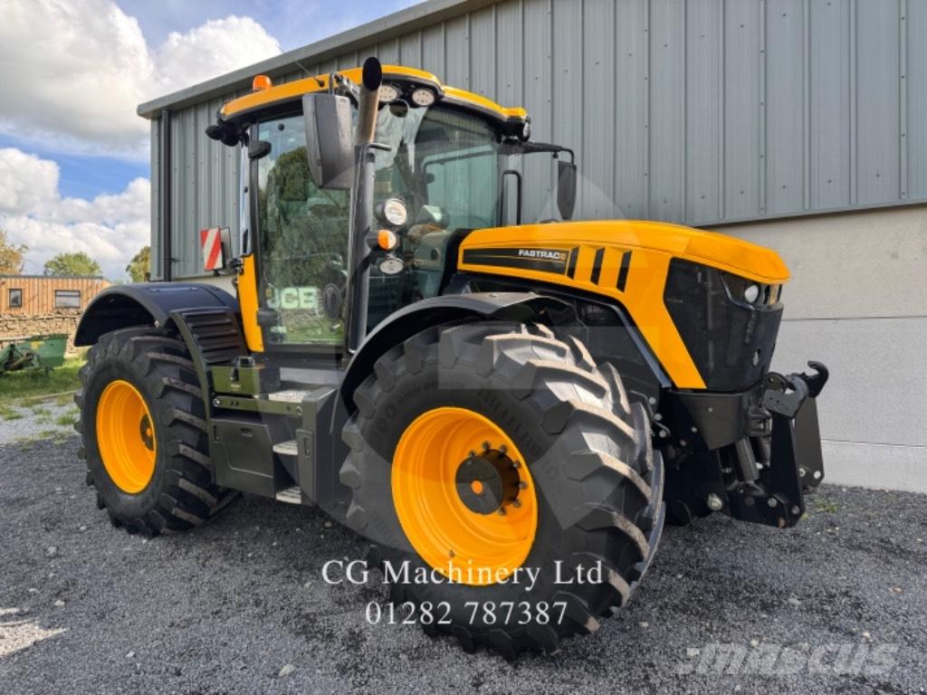 JCB Fastrac 4220 拖拉机/农用车