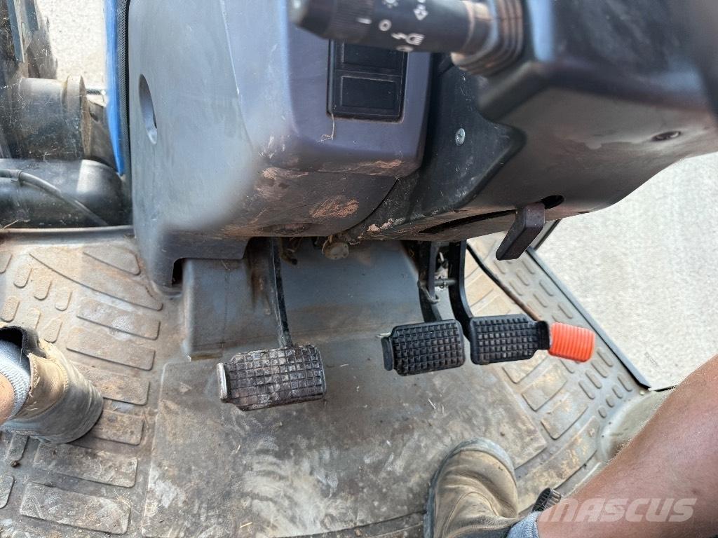 New Holland TL 90 A 拖拉机/农用车